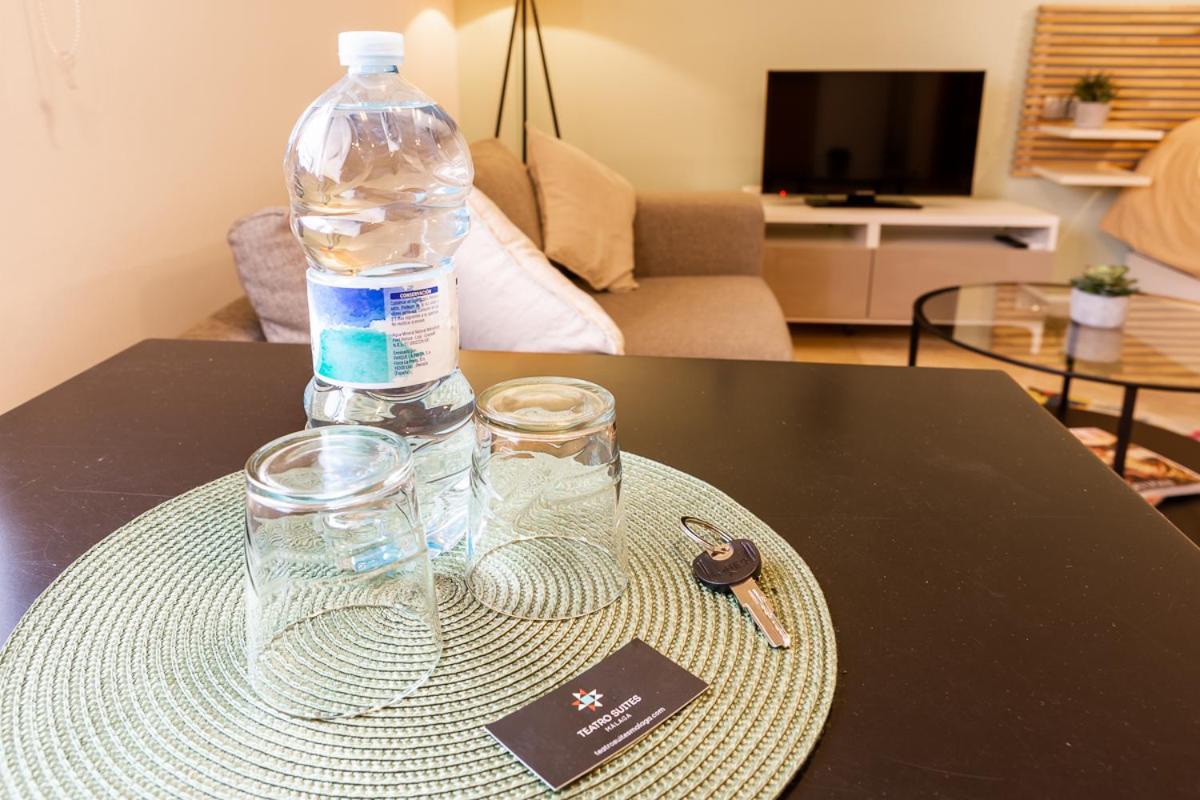 Teatro Suites Malaga City Flat Екстериор снимка