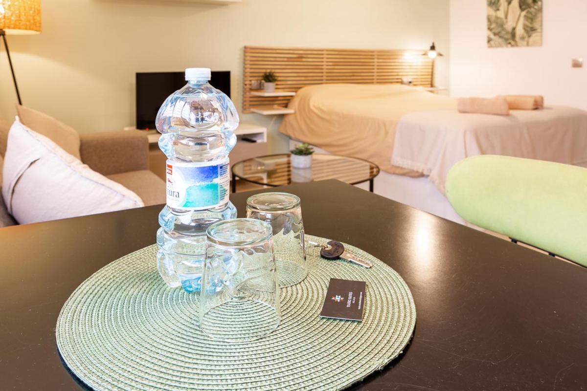 Teatro Suites Malaga City Flat Екстериор снимка
