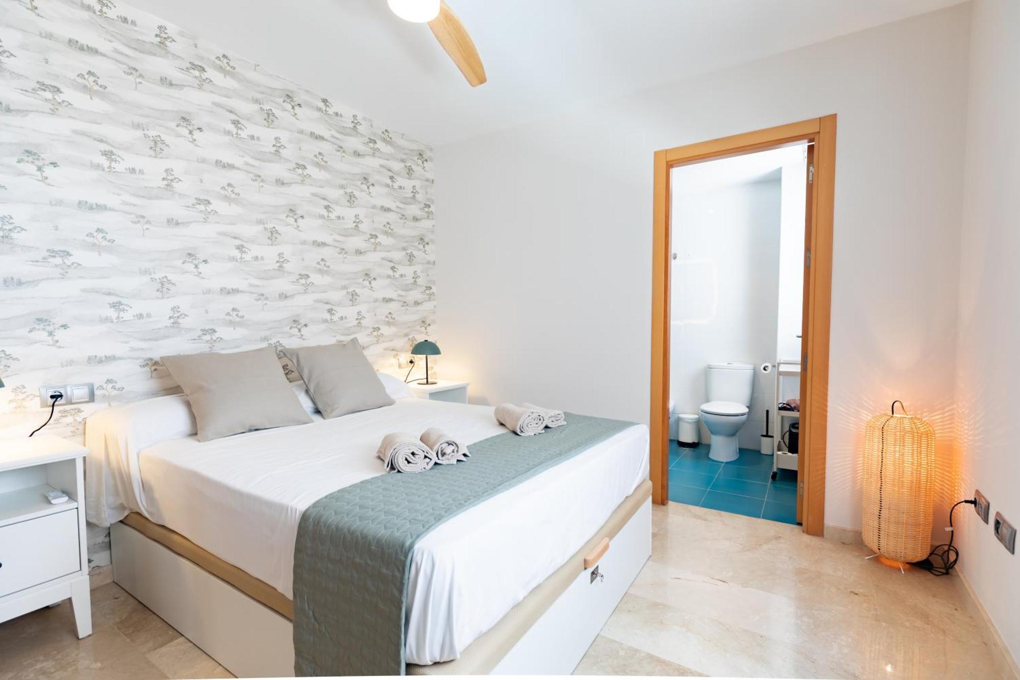 Teatro Suites Malaga City Flat Екстериор снимка